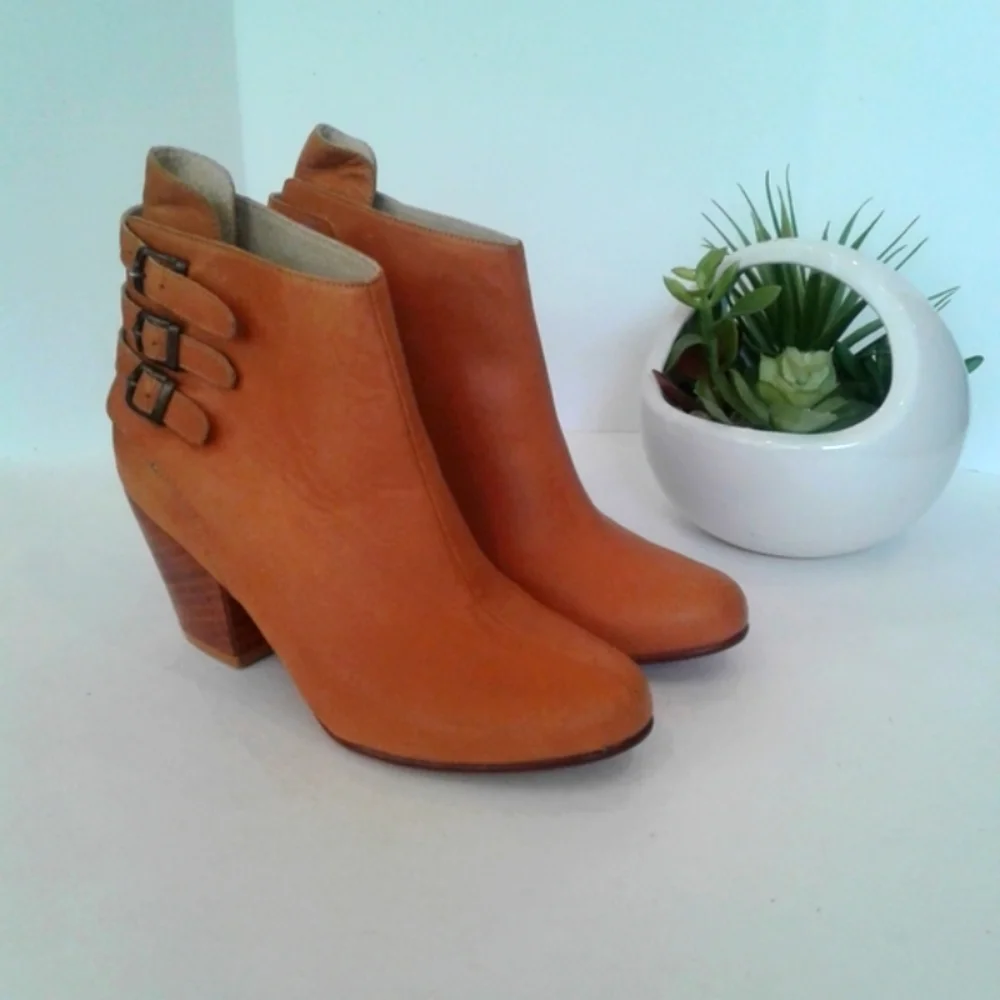 Fortress of Inca brown-orange  ankle boots block heel